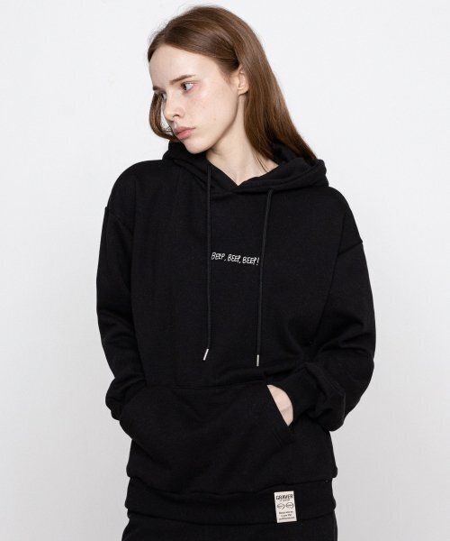 GRAVER（グレーバー）の「[ユニセックス]BEEP クリーンダックスマイルフードパーカー_ブラック（パーカー・レディース・ブラック・SMALL/MEDIUM/LARGE）」の2枚目の写真