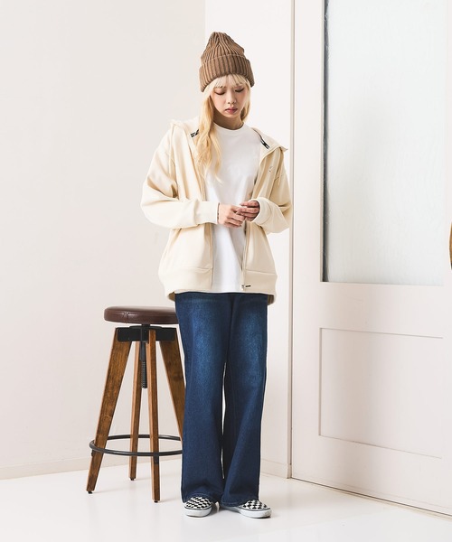 CONVERSE(コンバース)の「【CONVERSE/コンバース】裏シャギー フルジップ パーカー(パーカー・レディース・ブラウン/アイボリー/ブラック・MEDIUM/X-LARGE/LARGE)」の4枚目の写真