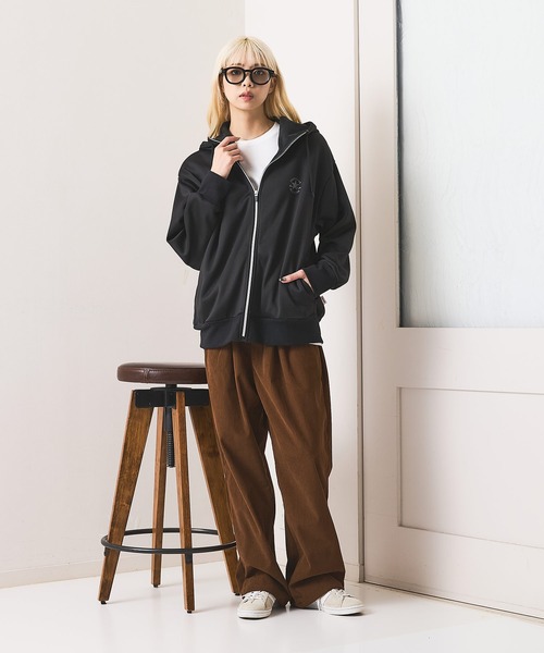 CONVERSE(コンバース)の「【CONVERSE/コンバース】裏シャギー フルジップ パーカー(パーカー・レディース・ブラウン/アイボリー/ブラック・MEDIUM/X-LARGE/LARGE)」の11枚目の写真