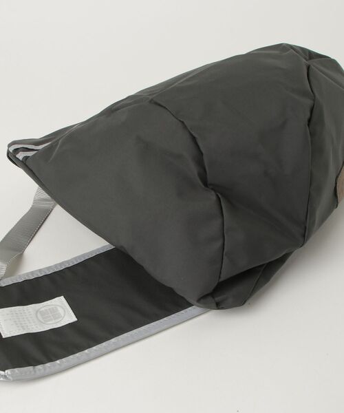 yorozu（ヨロズ）の「yorozu ARMS SASH SHOULDER ARCHIVE EDITION (111Y120)（ショルダーバッグ・メンズ・グレー系その他/ブラック・FREE）」の6枚目の写真