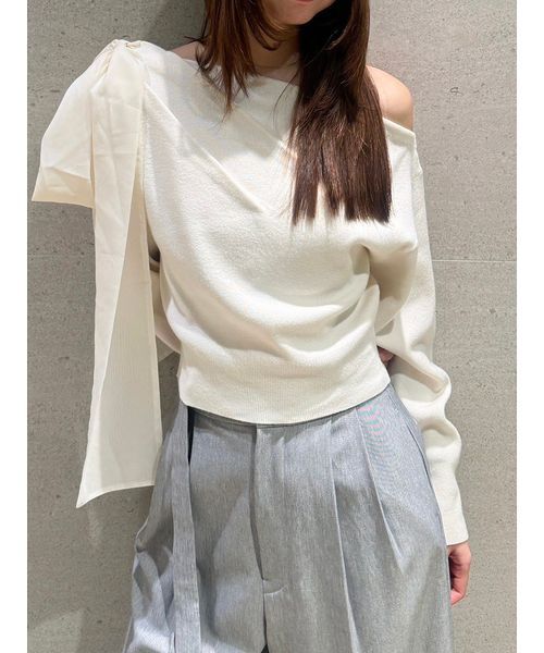 SNIDEL(スナイデル)の「リボンショルダーニットトップス(ニット/セーター・レディース・グレー/アイボリー/ライム・F)」の8枚目の写真