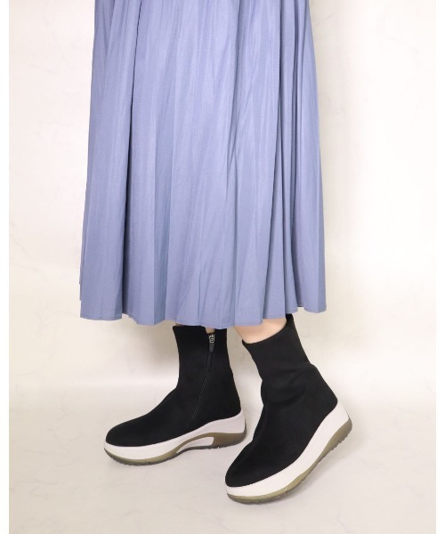 fitfit(フィットフィット)の「防水ストレッチブーツ(ブーツ・レディース・ブラック系6・XS/S/M/L)」の2枚目の写真
