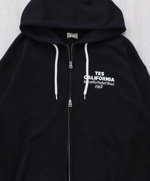 The Endless Summer（エンドレスサマー）の「TES OVAL LOGO SWEAT ZIP PARKA / スウェットパーカー（パーカー・メンズ・ネイビー/グレー/ブラック・X-LARGE/LARGE/MEDIUM/SMALL）」の7枚目の写真