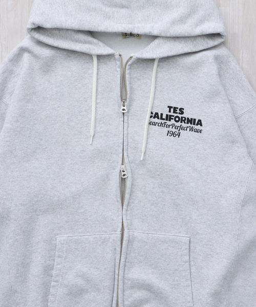 The Endless Summer（エンドレスサマー）の「TES OVAL LOGO SWEAT ZIP PARKA / スウェットパーカー（パーカー・メンズ・ネイビー/グレー/ブラック・X-LARGE/LARGE/MEDIUM/SMALL）」の11枚目の写真