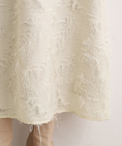 grove（グローブ）の「纏うだけで気分が華やぐ　主役級シャギースカート（スカート・レディース・ブラック/アイボリー・02/03/01/05/04）」の17枚目の写真