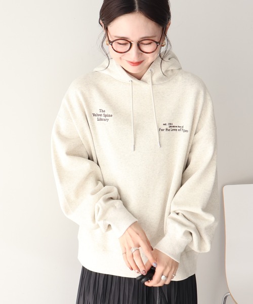 AMERICAN HOLIC(アメリカンホリック)の「刺繍ロゴ裏起毛パーカー(スウェット・レディース・チャコールグレー/グレー系その他・M/L)」の2枚目の写真