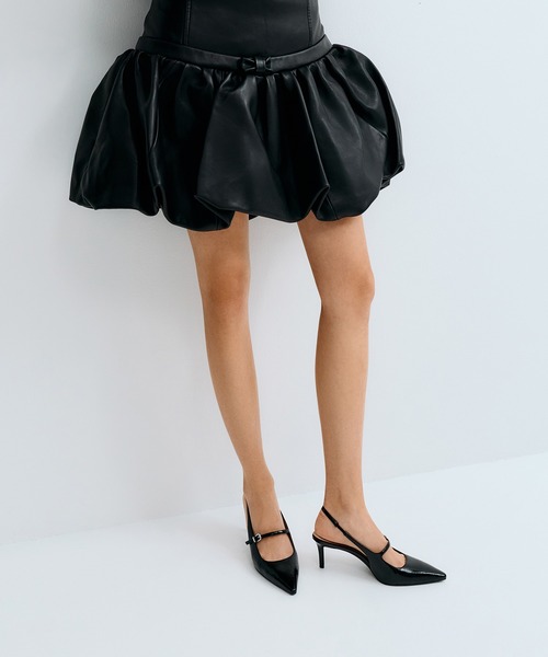 CHARLES & KEITH（チャールズ & キース）の「ポインテッドトゥ メリージェーンスリングバックパンプス（パンプス・レディース・ブラック/ベージュ・23.5cm/23cm/22.5cm/25.5cm/25cm/24.5cm）」の2枚目の写真