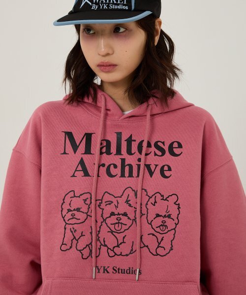 WaiKei(ワイケイ)の「マルチーズアーカイブライングラフィックフードパーカー ダストピンク(パーカー・レディース・その他・1/3)」の1枚目の写真