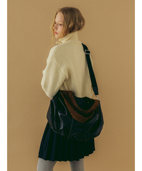 OMNIPOTENT（オムニポテント）の「Fleur Hobo Bag Set ( Oval Metal Keyring Included ) _5Colors（ショルダーバッグ・レディース・ブラック/ブラウン/グリーン/カーキブラウン/ベージュ・FREE）」の9枚目の写真