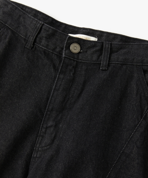 COFWI(コフウィー)の「ピンタックデニムパンツブラック(デニムパンツ・メンズ・その他・1(S)/2(M)/3(L))」の5枚目の写真