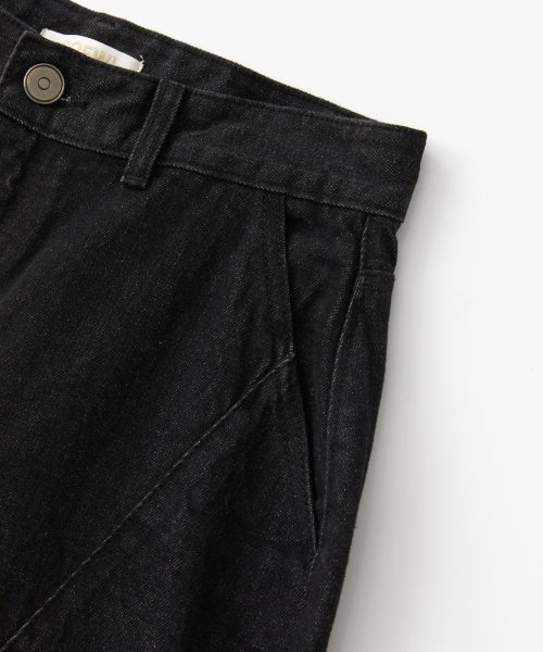 COFWI(コフウィー)の「ピンタックデニムパンツブラック(デニムパンツ・メンズ・その他・1(S)/2(M)/3(L))」の6枚目の写真