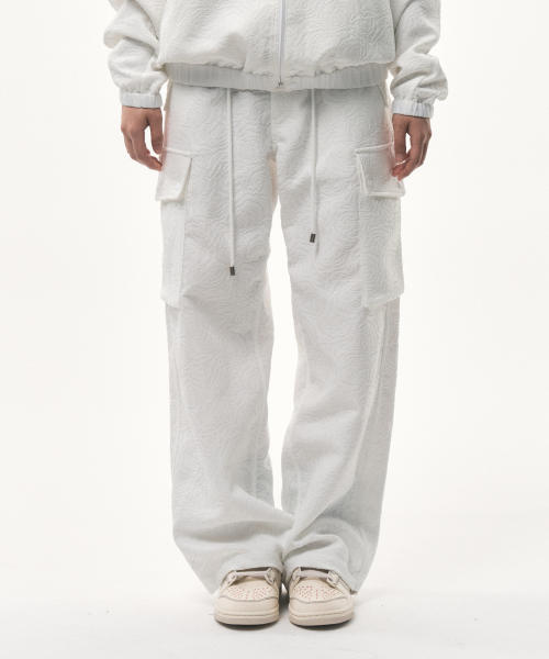FOR THE WEATHER(フォーザウェザー)の「ローズスリーポケットカーゴパンツ(ホワイト)(その他パンツ・レディース・その他・SMALL/MEDIUM)」の1枚目の写真