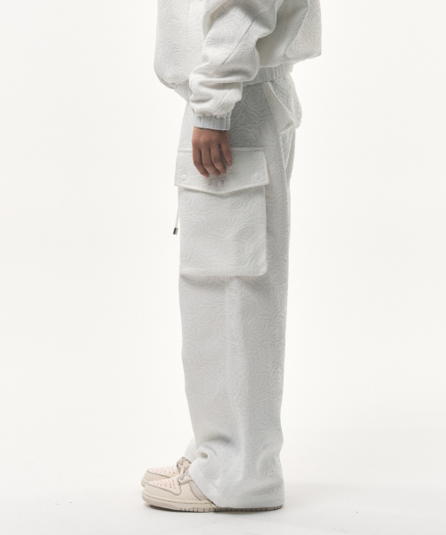 FOR THE WEATHER(フォーザウェザー)の「ローズスリーポケットカーゴパンツ(ホワイト)(その他パンツ・レディース・その他・SMALL/MEDIUM)」の3枚目の写真