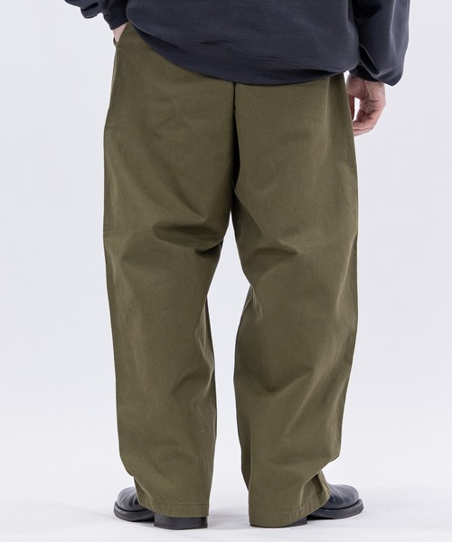 HANES(ヘインズ)の「【3】〔HANES/ヘインズ〕ワイドフィット ノータック チノパンツ(チノパンツ・メンズ・ブラック/カーキ/ベージュ・MEDIUM/LARGE/X-LARGE)」の21枚目の写真