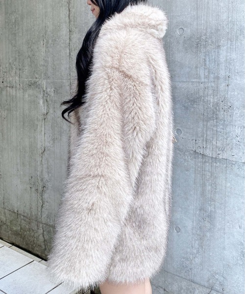 INGNI（イング）の「ステンカラーエコファーミドル丈コート（ブルゾン・レディース・ブラウン系8/アイボリー系・M）」の6枚目の写真