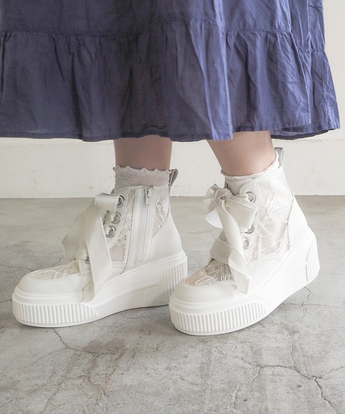 byあしながおじさん（バイアシナガオジサン）の「軽量｜厚底ハイカットスニーカー　8740229（スニーカー・レディース・ブラック/ピンクベージュ/オフホワイト・LL/L/M/S）」の6枚目の写真