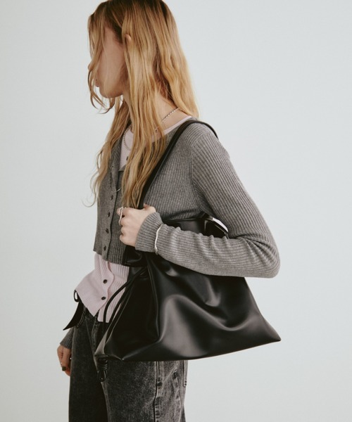 Aunt Marie's（アントマリーズ）の「フェイクレザーフリルトート（トートバッグ・レディース・ブラウン/ブルー/ブラック・FREE）」の16枚目の写真