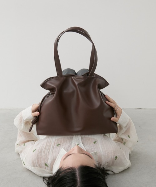 Aunt Marie's（アントマリーズ）の「フェイクレザーフリルトート（トートバッグ・レディース・ブラウン/ブルー/ブラック・FREE）」の20枚目の写真