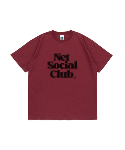 NET SOCIAL CLUB(ネットソーシャルクラブ)の「ハーフトン ブラーロゴ 半袖Tシャツ (バーガンディ)(Tシャツ/カットソー・レディース・バーガンディー・S/M/L/XL)」の1枚目の写真