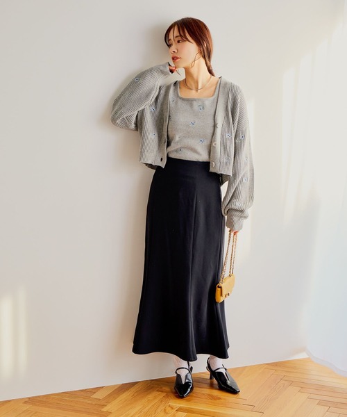 mysty woman（ミスティウーマン）の「ビシルエットマーメイドスカート2 644125（スカート・レディース・ブラック/アイボリー・FREE）」の4枚目の写真