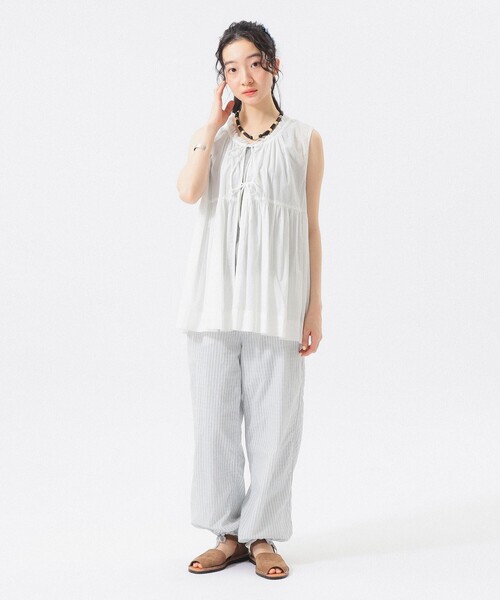 BEAMS BOY（ビームスボーイ）の「コットン ギャザー ノースリーブ（シャツ/ブラウス・レディース・オフホワイト/ネイビー/レッド系その他2・2/1）」の21枚目の写真