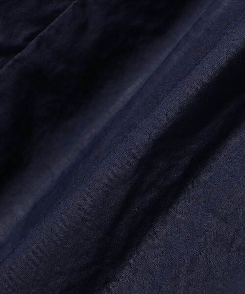 BEAMS BOY(ビームスボーイ)の「コットン ギャザー ノースリーブ(シャツ/ブラウス・レディース・オフホワイト/ネイビー/レッド系その他2・2/1)」の5枚目の写真