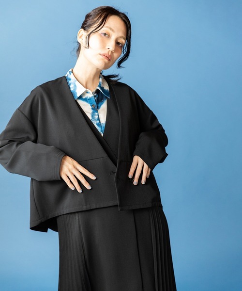 OSMOSIS(オズモーシス)の「ノーカラーショートジャケット(ノーカラージャケット・レディース・ブラック/グレイッシュベージュ/ライトベージュ・ONE SIZE)」の5枚目の写真