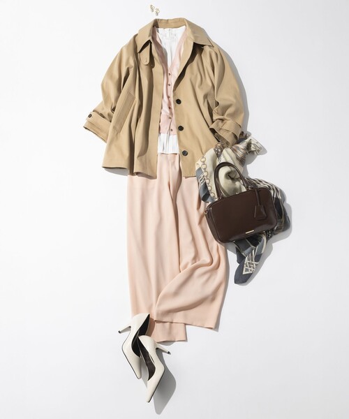 23区（ニジュウサンク）の「バックサテンアムンゼン フロントタックブラウス（シャツ/ブラウス・レディース・ホワイト系/ベージュ系/スカイブルー系・38/40）」の11枚目の写真