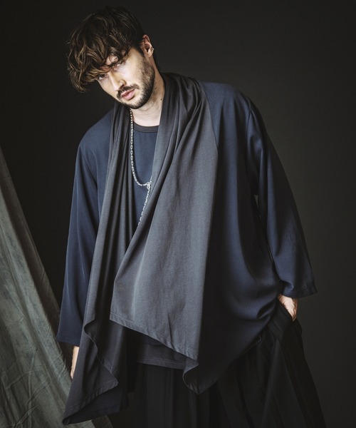 NO ID.(ノーアイディ)の「【NO ID.】Back Slit Multi Way Drape Gown / バック スリット マルチ WAY ドレープ ガウン(カーディガン/ボレロ・メンズ・ブラック/グレー/その他23・ONE SIZE)」の9枚目の写真