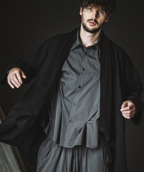 NO ID.(ノーアイディ)の「【NO ID.】Back Slit Multi Way Drape Gown / バック スリット マルチ WAY ドレープ ガウン(カーディガン/ボレロ・メンズ・ブラック/グレー/その他23・ONE SIZE)」の5枚目の写真