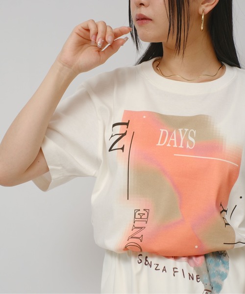 palm RICHE(ポームリシュ)の「IN DAYS グラフィックロゴT(Tシャツ/カットソー・レディース・グリーン/オレンジ・M)」の1枚目の写真