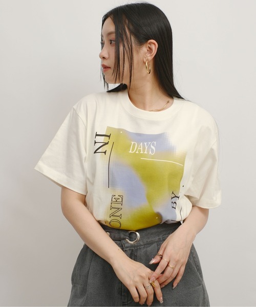 palm RICHE(ポームリシュ)の「IN DAYS グラフィックロゴT(Tシャツ/カットソー・レディース・グリーン/オレンジ・M)」の2枚目の写真