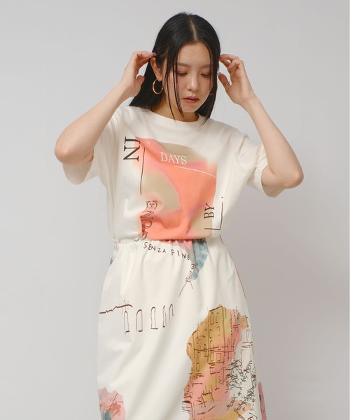 palm RICHE(ポームリシュ)の「IN DAYS グラフィックロゴT(Tシャツ/カットソー・レディース・グリーン/オレンジ・M)」の3枚目の写真