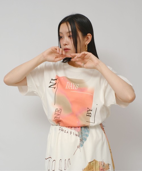 palm RICHE(ポームリシュ)の「IN DAYS グラフィックロゴT(Tシャツ/カットソー・レディース・グリーン/オレンジ・M)」の8枚目の写真