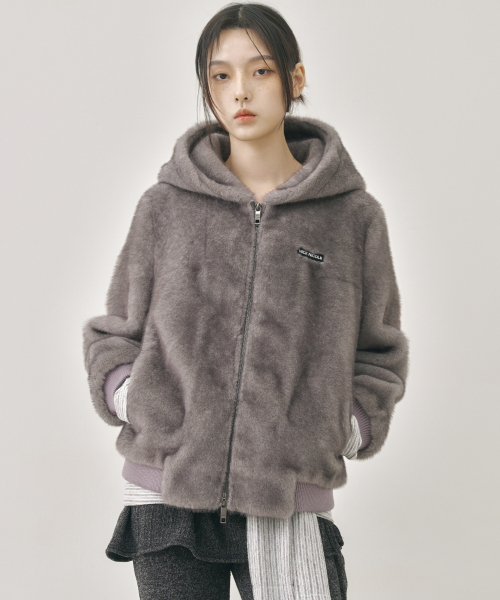 NICK&NICOLE(ニックアンドニコール)の「LUXE FUR HOOD BOMBER JACKET_GRAY(ムートンコート・レディース・その他・FREE)」の2枚目の写真