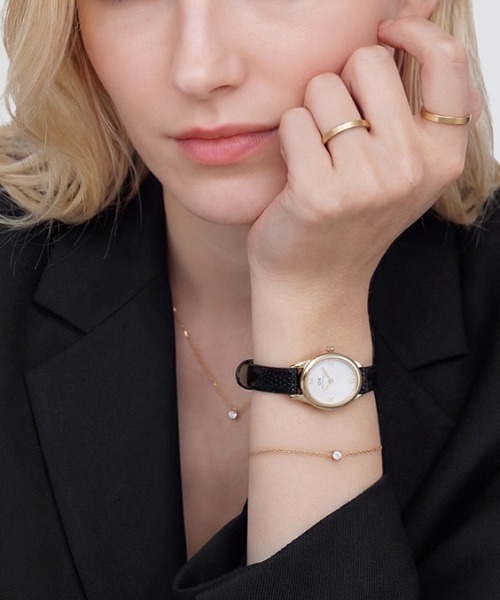 Daniel Wellington(ダニエルウェリントン)の「Ophelia Mini 本革 レディース腕時計(アナログ腕時計・レディース・グリーン/ブラック×ゴールド/その他/ブラック/ブラック×ピンク/ブルー/その他2/その他1/グリーン系その他2/グリーン系その他/ブラック×シルバー・ONE SIZE)」の4枚目の写真
