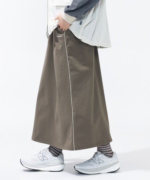 NEW BALANCE（ニューバランス）の「【別注】ニューバランス New Balance ジャージースカート 限定コラボ（スカート・レディース・ブラウン/ネイビー・S/M/L）」の4枚目の写真