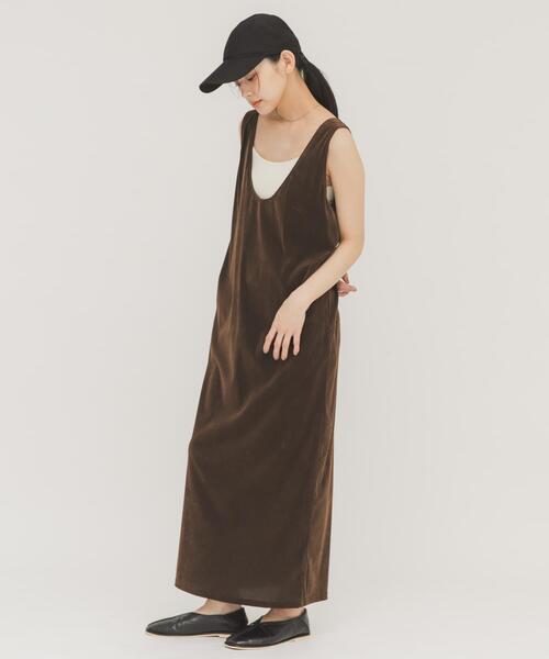 KBF(ケイビーエフ)の「2WAYベロアワンピース(ワンピース・レディース・ブラック/ダークブラウン・ONE)」の7枚目の写真
