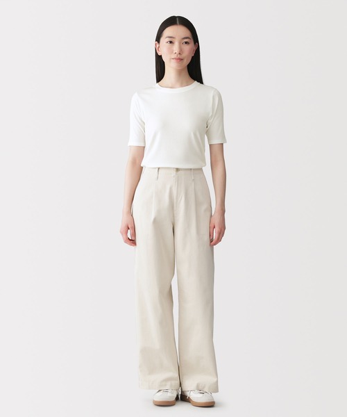 無印良品(ムジルシリョウヒン)の「婦人 なめらかリブ編みクルーネック五分袖Tシャツ(Tシャツ/カットソー・レディース・オレンジ/ブルー系/ブラック/ライトベージュ/オフホワイト・S/M/L/XL)」の19枚目の写真