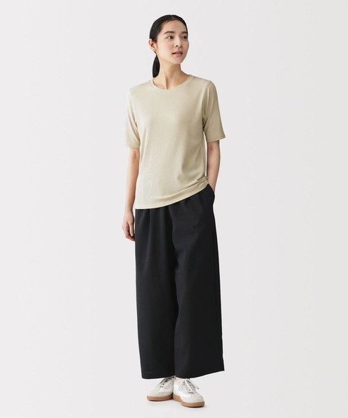 無印良品(ムジルシリョウヒン)の「婦人 なめらかリブ編みクルーネック五分袖Tシャツ(Tシャツ/カットソー・レディース・オレンジ/ブルー系/ブラック/ライトベージュ/オフホワイト・S/M/L/XL)」の17枚目の写真