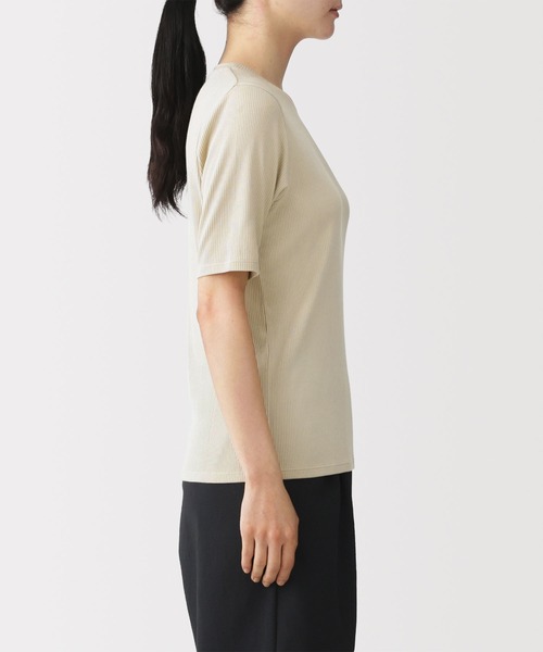 無印良品(ムジルシリョウヒン)の「婦人 なめらかリブ編みクルーネック五分袖Tシャツ(Tシャツ/カットソー・レディース・オレンジ/ブルー系/ブラック/ライトベージュ/オフホワイト・S/M/L/XL)」の20枚目の写真