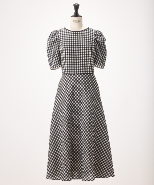 STRAWBERRY-FIELDS(ストロベリーフィールズ)の「シアサッカーギンガム_ギンガムチェックワンピース(ワンピース・レディース・ブラック・2)」の2枚目の写真