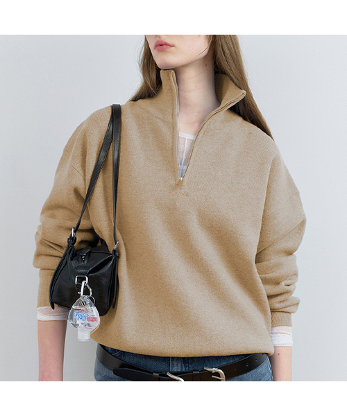 ROLAROLA(ロラロラ)の「HIGH NECK KNIT HALF ZIP-UP BEIGE(ニット/セーター・レディース・ベージュ・FREE)」の1枚目の写真