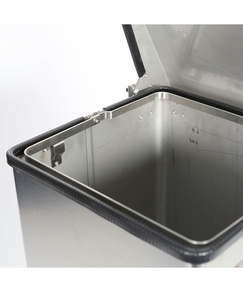 DULTON（ダルトン）の「PEDAL BIN 90L STAINLESS/ゴミ箱 90L（ダストボックス・メンズ・シルバー・90L）」の6枚目の写真