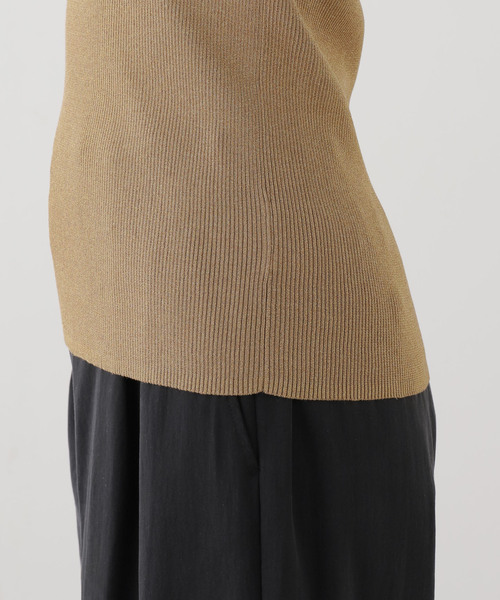 AP STUDIO（エーピーストゥディオ）の「メタリックリブニット(ゴールド)（タンクトップ・レディース・ゴールド・FREE）」の13枚目の写真