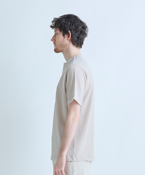 MEN'S BIGI(メンズビギ)の「フェイクレイヤードキーネック半袖Tシャツ(Tシャツ/カットソー・メンズ・ブラウン/グレー/ブラック/グリーン・02/04/03)」の8枚目の写真