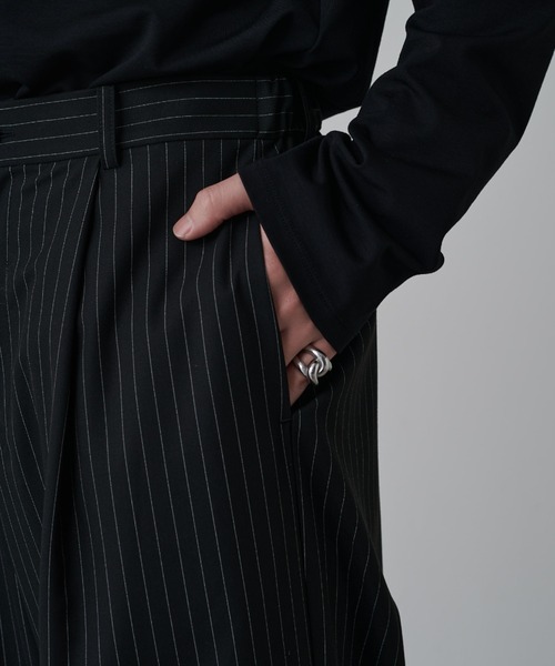 Lui's(ルイス)の「ストライプワイドスラックス(スラックス・メンズ・ブラック/ネイビー/グレー・S/M)」の12枚目の写真