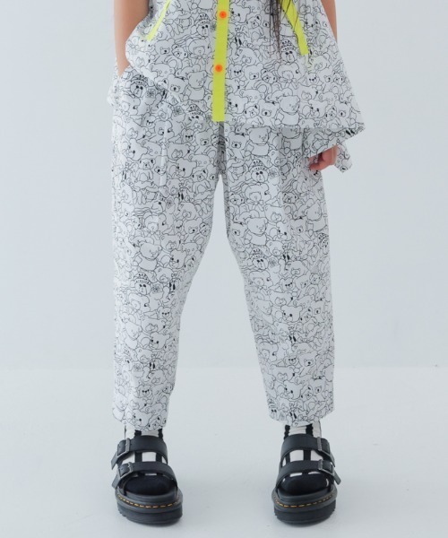 unica(ユニカ)の「many Bearテーパードパンツ(その他パンツ・キッズ・ブラック/オフホワイト・XL/L)」の2枚目の写真