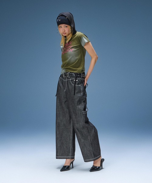X-girl(エックスガール)の「BAGGY DENIM PANTS(デニムパンツ・レディース・ライトインディゴブルー/ブラック・S/M)」の12枚目の写真