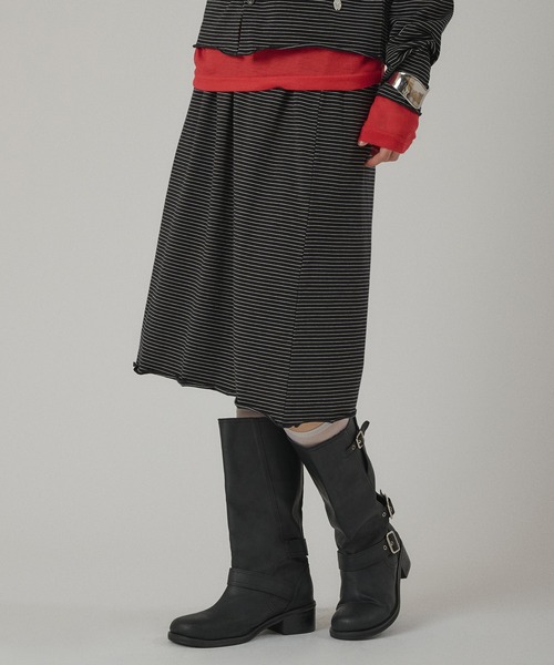 MUHET（ミュエータ）の「border skirt / ボーダースカート（スカート・レディース・ブラック/ベージュ・LARGE/MEDIUM）」の2枚目の写真